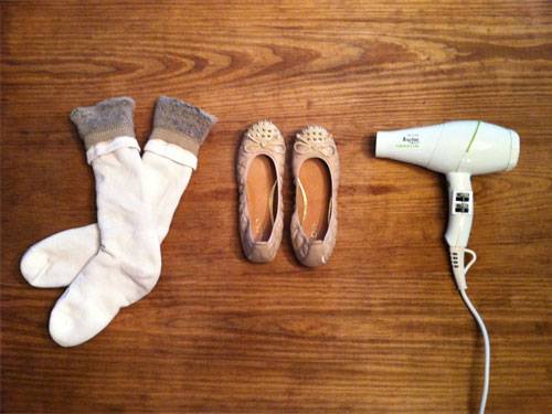How to stretch shoes at home
