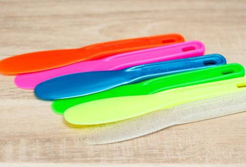 Mga plastik na spatula para sa pag-alis ng sealant