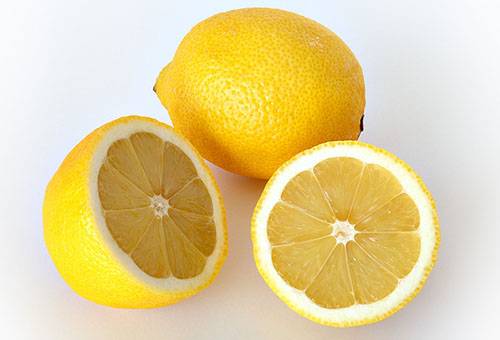 الليمون الطازج