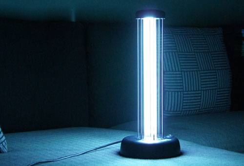 Bir apartmanın dezenfeksiyonu için UV lamba