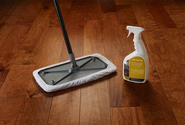Specjalne czyszczenie podłogi