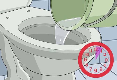 Reinigen Sie die Toilette mit einer alkalischen Lösung