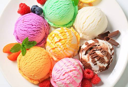 Rôzne guľôčky zmrzliny