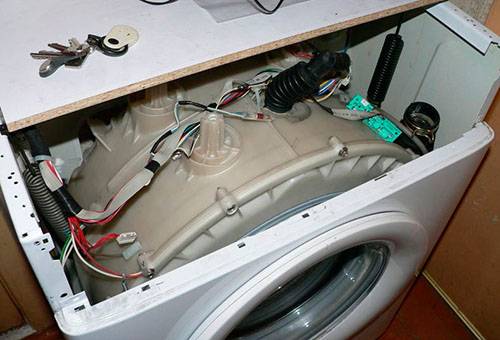 Menggantikan bahagian-bahagian mesin basuh