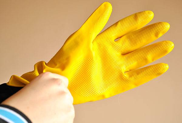 Rubberen beschermende handschoen