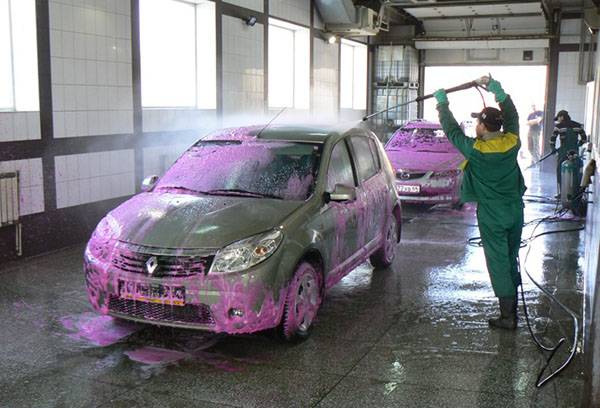 πλυντήριο αυτοκινήτων με ενεργό αφρό