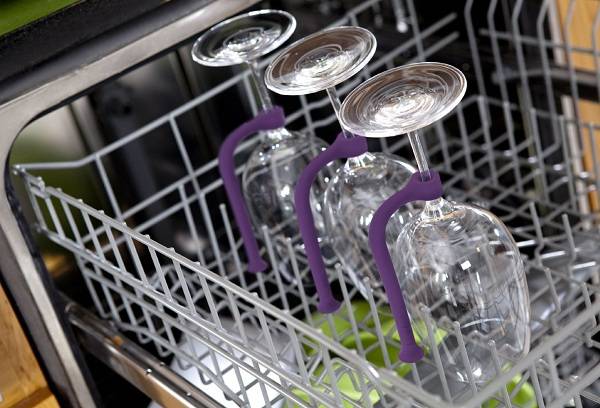 pahare în mașina de spălat vase