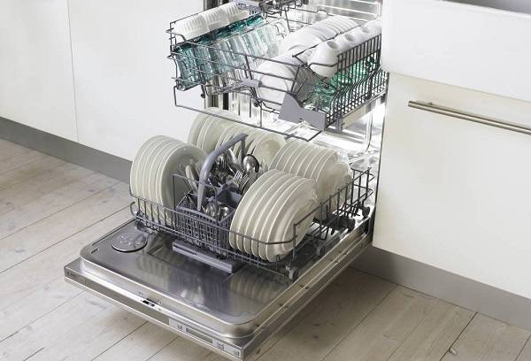 очистите посуђе у машини за прање судова