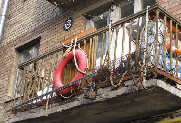 Unglazed balkong