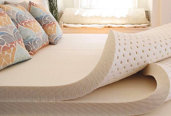 Fjærløs madrass laget av latex