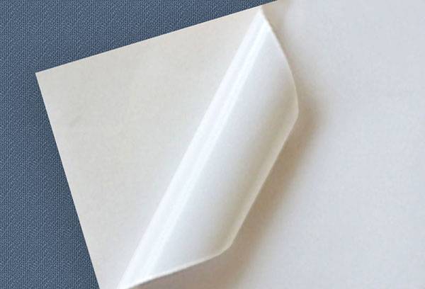 Paper blanc autoadhesiu