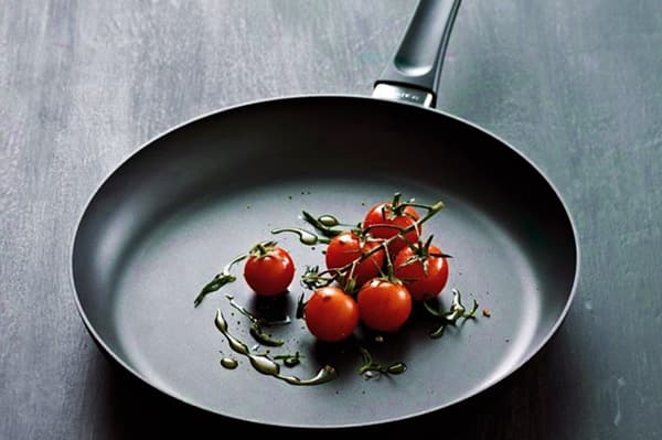 Tomato ceri dalam kuali