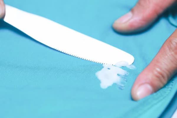 Odstranění vosku z tkaniny