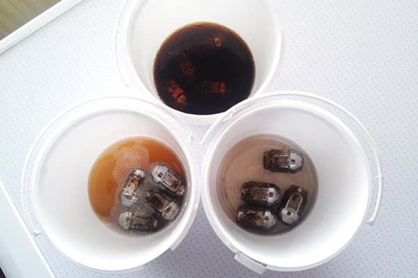Städning av små föremål från Coca-Cola
