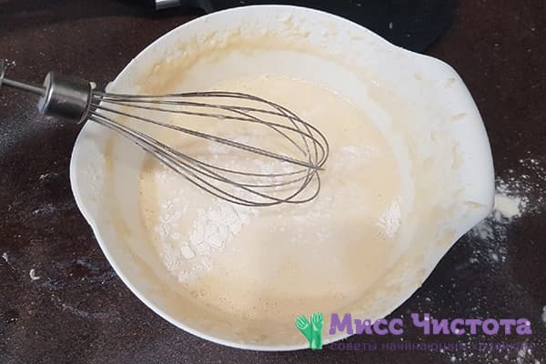 Tilsett bakepulver i pannekakedeigen