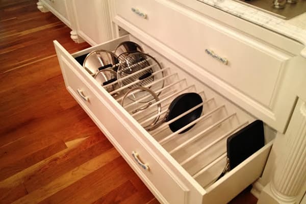 Lock för förvaring av lock i kökslådan