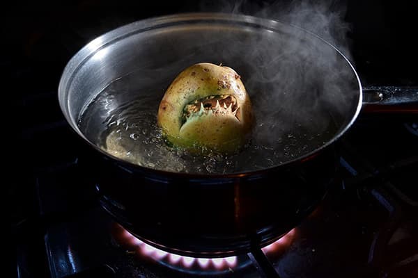Pavojinga žalia bulvė