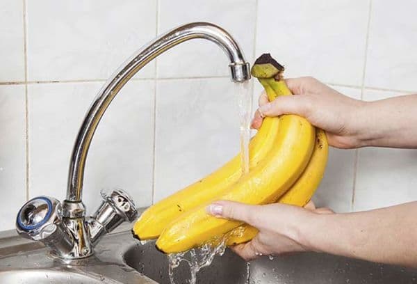 Banānu mazgāšana