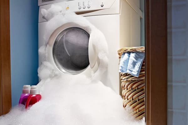 Foam memanjat keluar dari mesin basuh