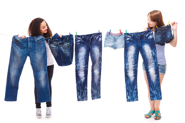 Flickor tvättade jeans