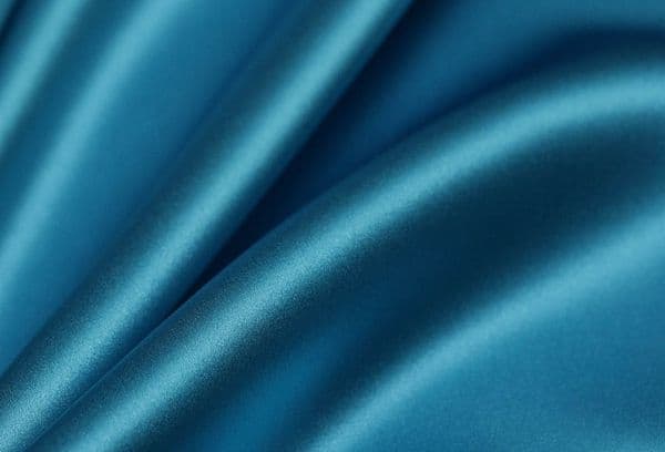Je li moguće oprati prirodnu svilu u perilici rublja: sitnice brige o materiji