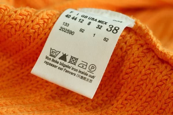 Etichetta lavorata a maglia