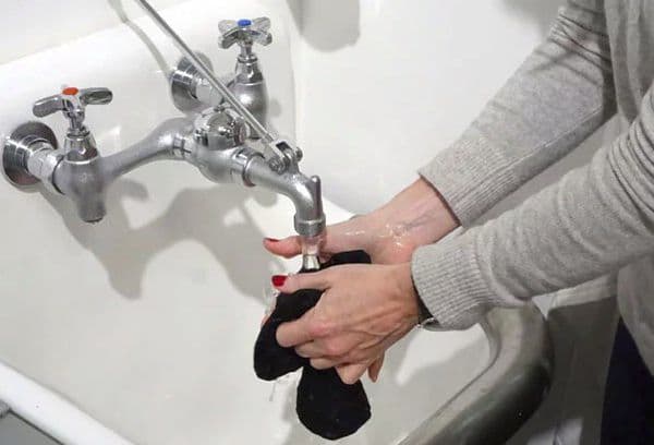 Håndvask strømpebukse
