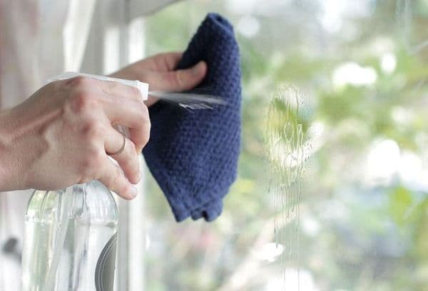 Lavare le finestre