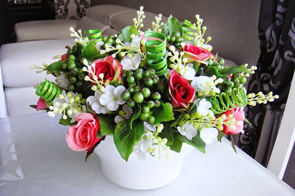 Bouquet di fiori artificiali
