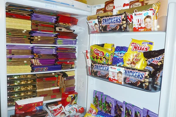 Mga tsokolate sa refrigerator