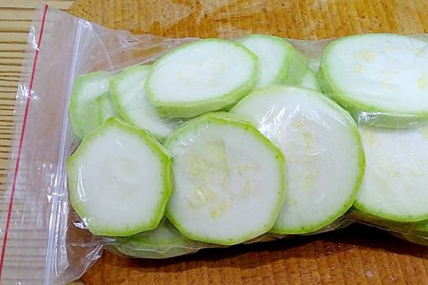 Zucchine congelate con anelli