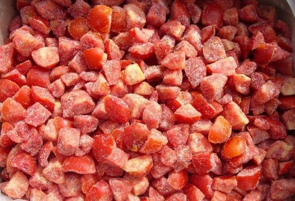 Tomates congelados fatiados