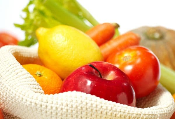 Saco de legumes e frutas